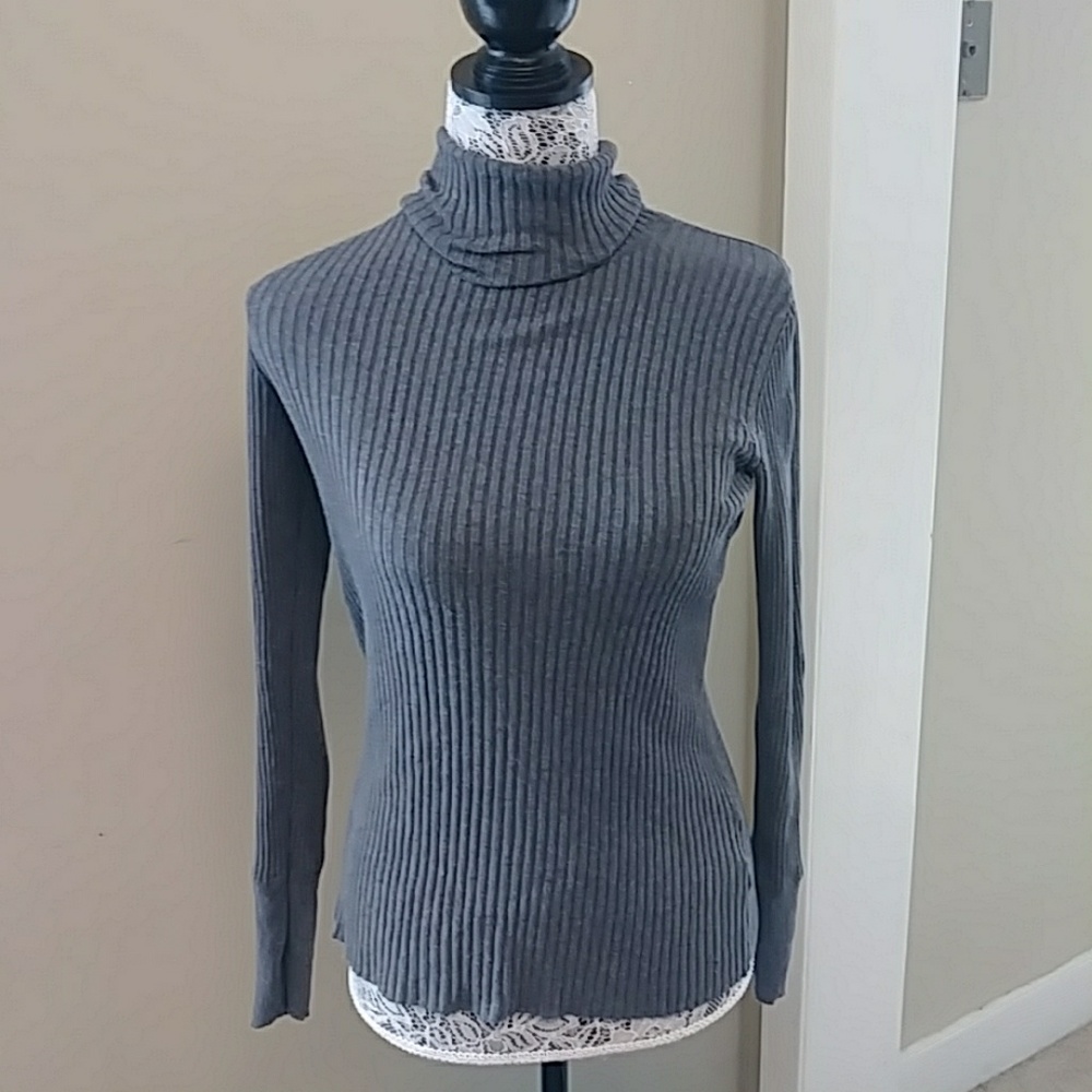 Gap Gray Turtleneck Sweater Size Small